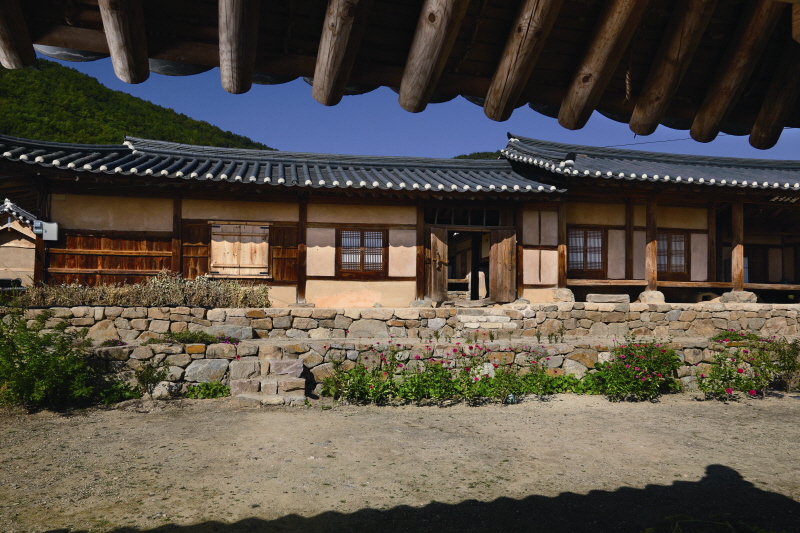 기봉정사(岐峯精舍) 전경 및 상량문