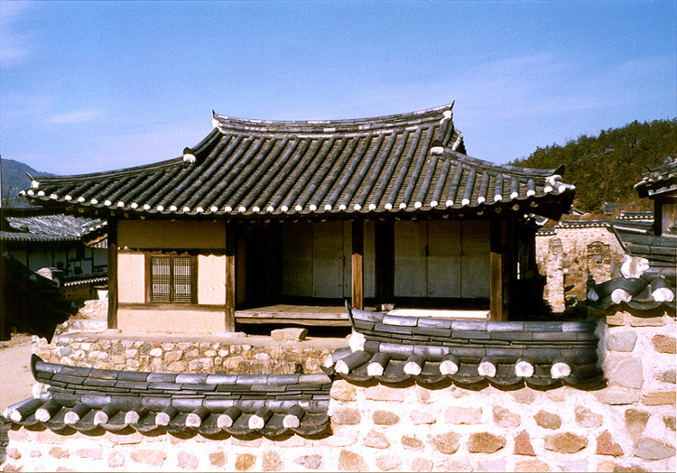 전주류씨 용와종택(慵窩宗宅) 및 침간정(枕澗亭)